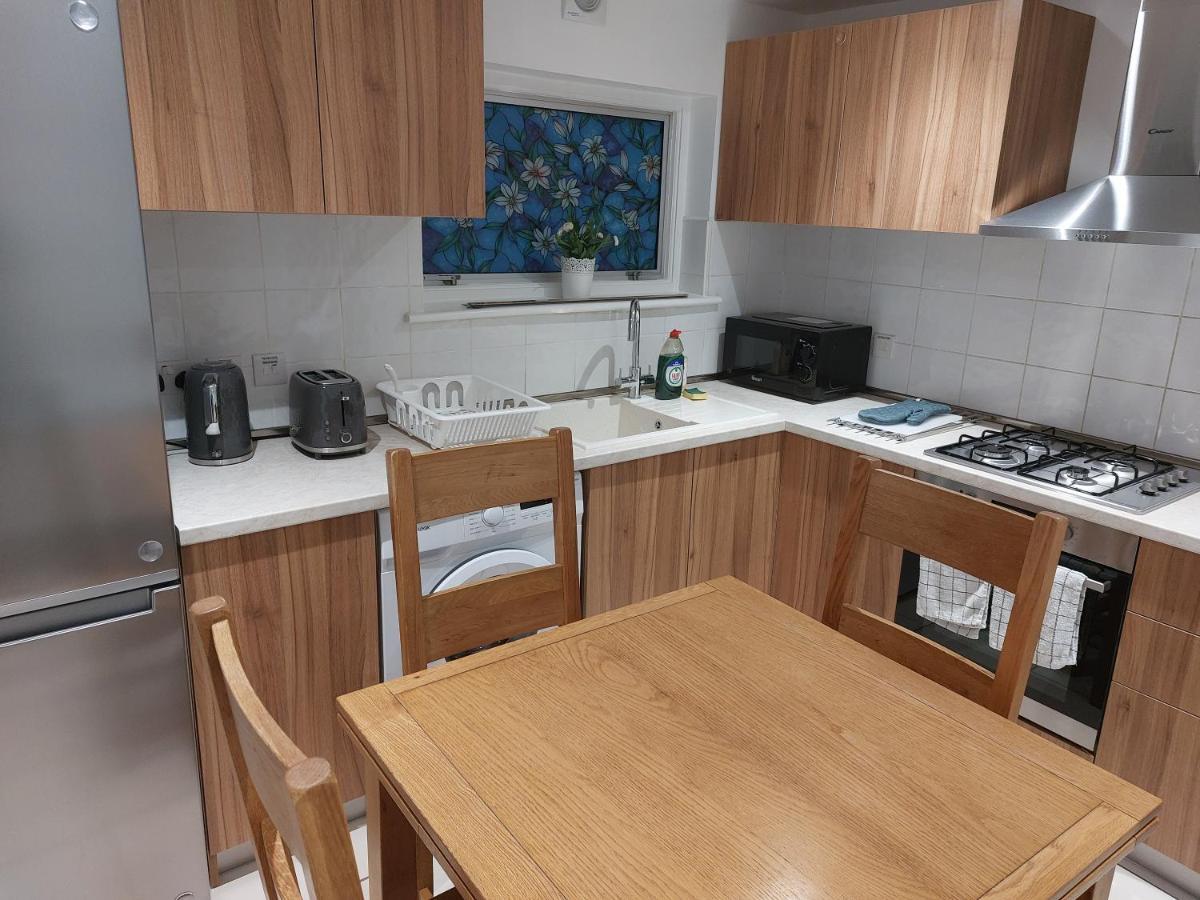 Cosy North Kensington Family Apartment For 4 Persons - Children Stay Free Λονδίνο Εξωτερικό φωτογραφία